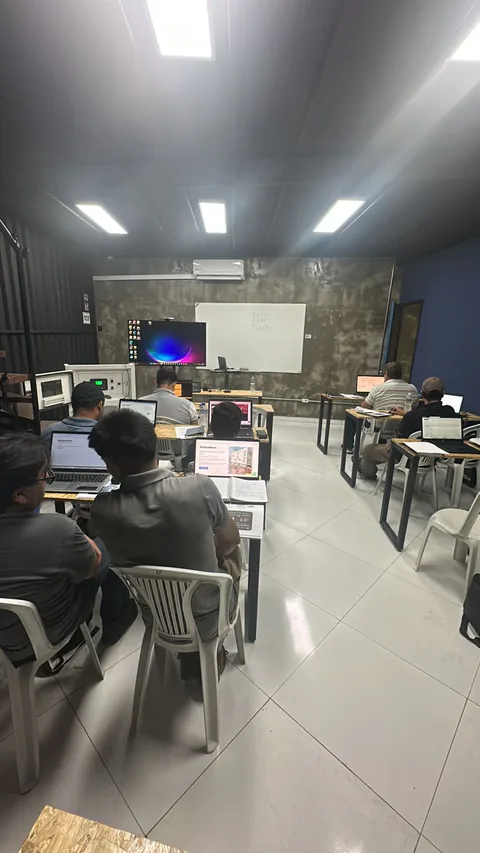 Clase técnica Electroservis Academy