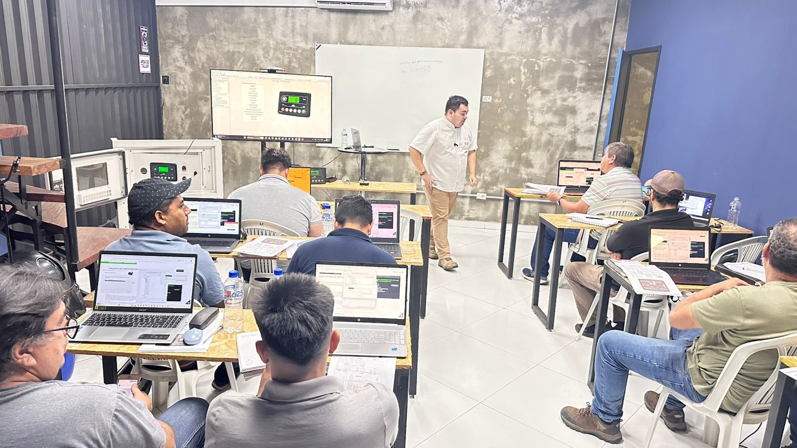 Clase práctica de generadores eléctricos diésel